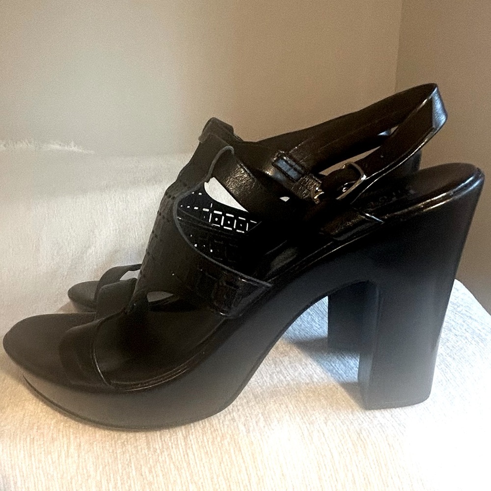 Italian makers Leather 4 inch heels size 10
